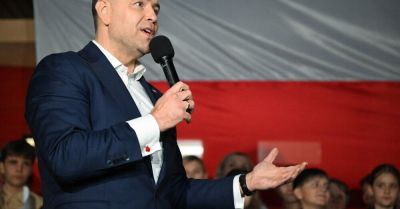 Jestem jednym z was; stoję na czele buntu społecznego
